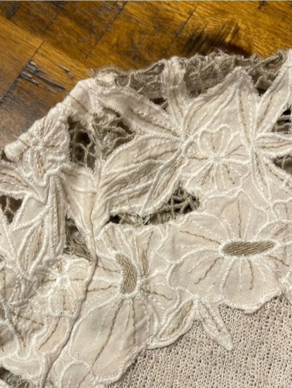 Free People We The Free Ivory Crochet Lace Yoke Thermal Henley Top Size S - Picture 5 of 6